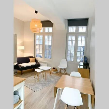 Apartment Warm And Cosy For 2 In